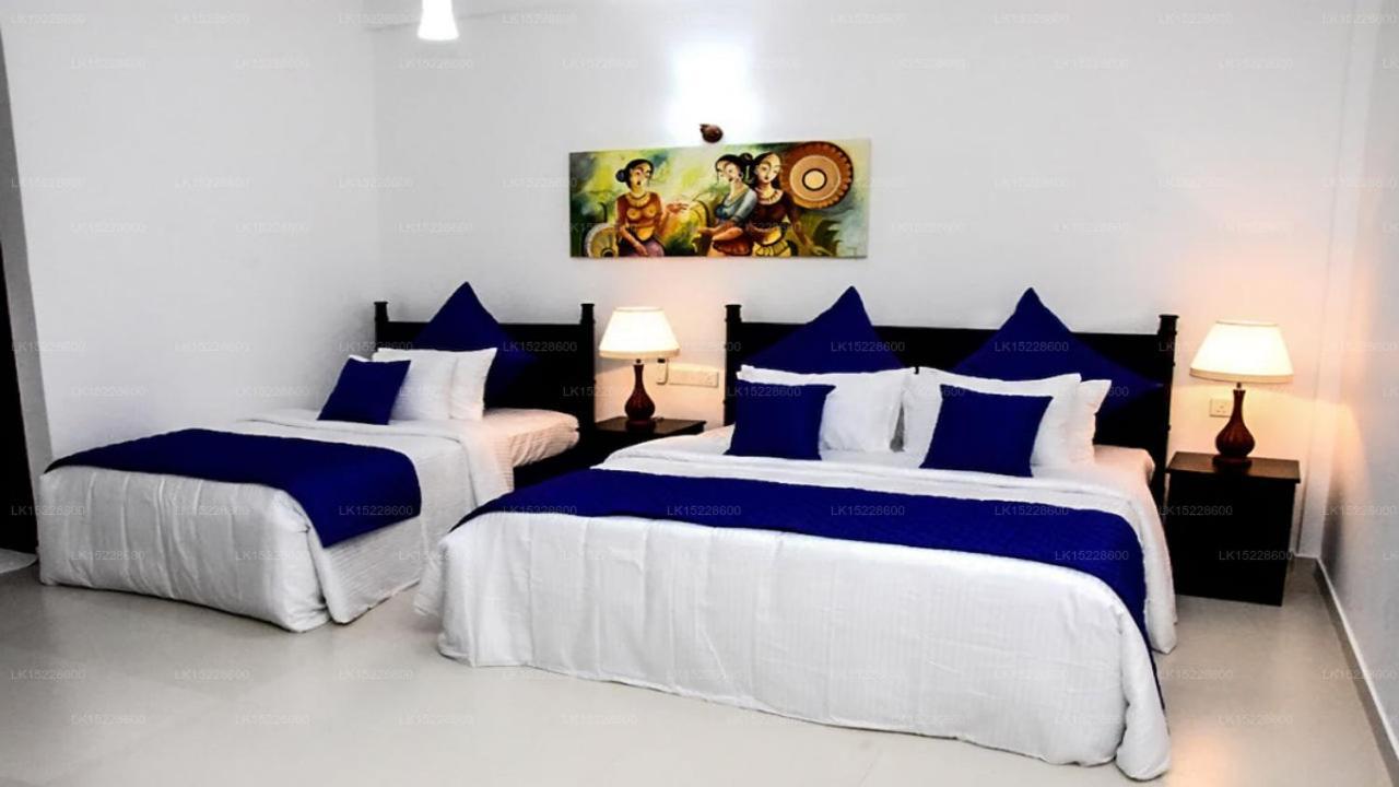 Blue Spring Hotel Wadduwa Zewnętrze zdjęcie